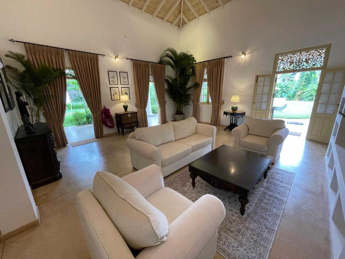 Claire Villa By Younger Villas & Resorts อาฮานกามา ภายนอก รูปภาพ